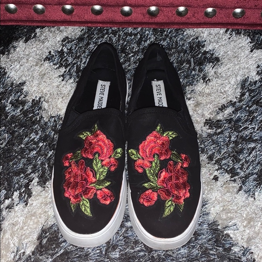 Steve Madden embroidered platform floral sneakers